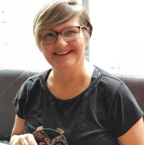 Meet your Posher, Laura